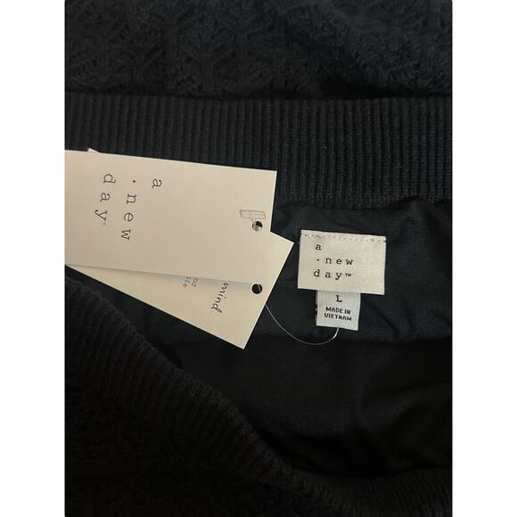 A New Day Women's Elastic Waist Pointelle Work Midi Sweater Skirt Sz M Black NWT - Picture 9 of 10